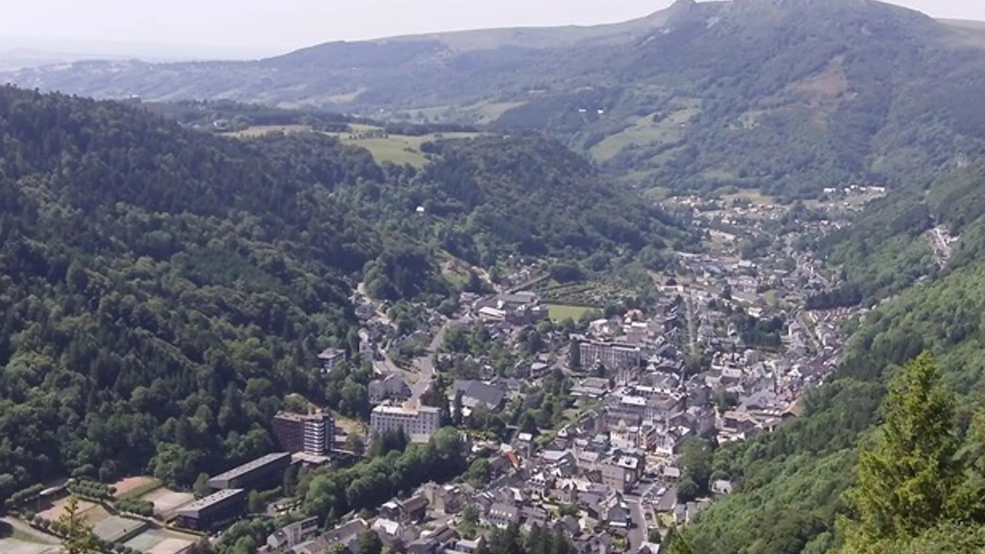 Appartement F3 De 50M² Au Coeur De Mont-Dore Avec 2 Chambres, Cuisine Equipee Et 2 Salles D'Eau - Fr-1-415-145 Apartment Le Mont-Dore